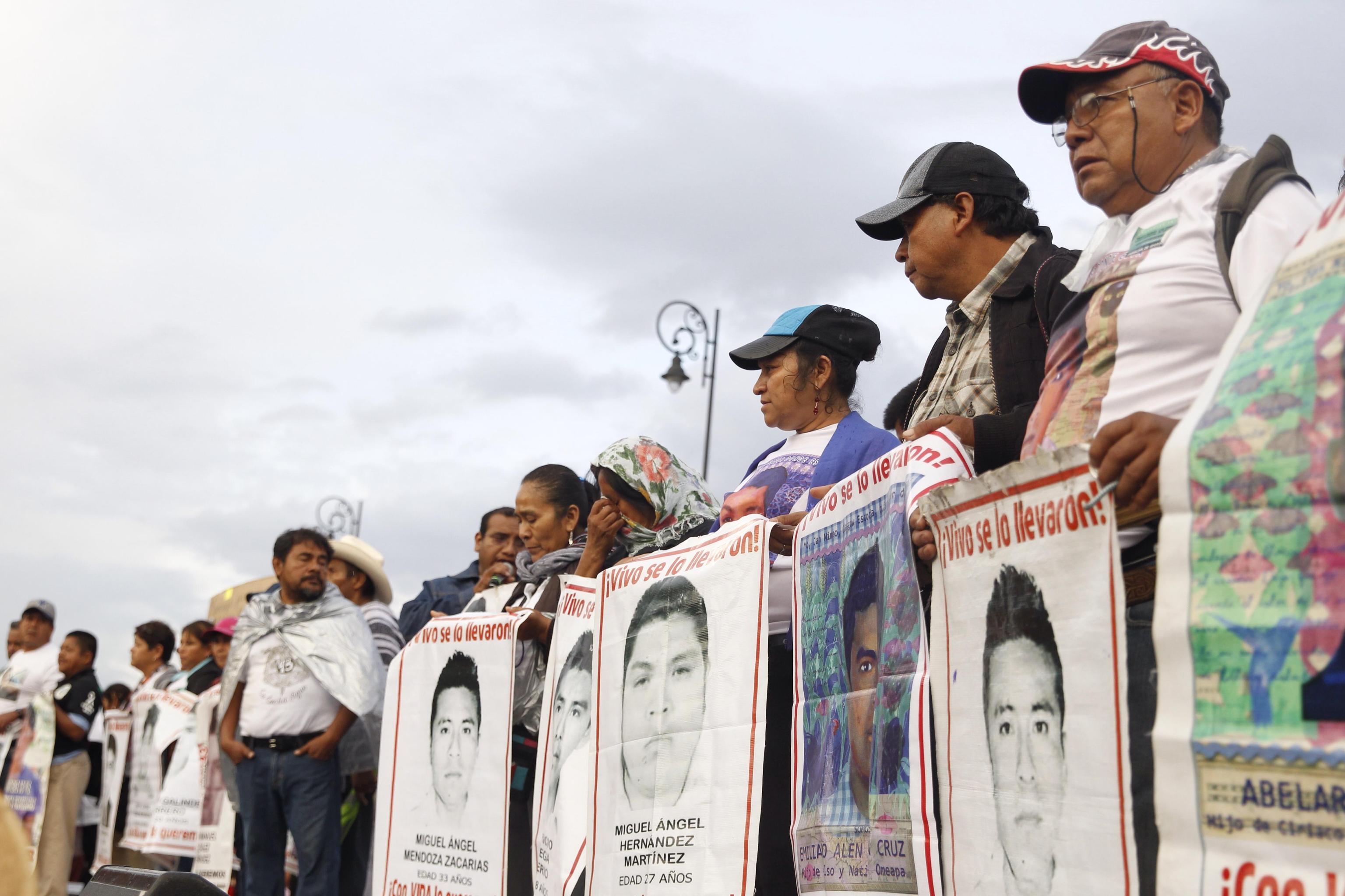 Corteo di protesta per chiedere verità sulla scomparsa dei ragazzi