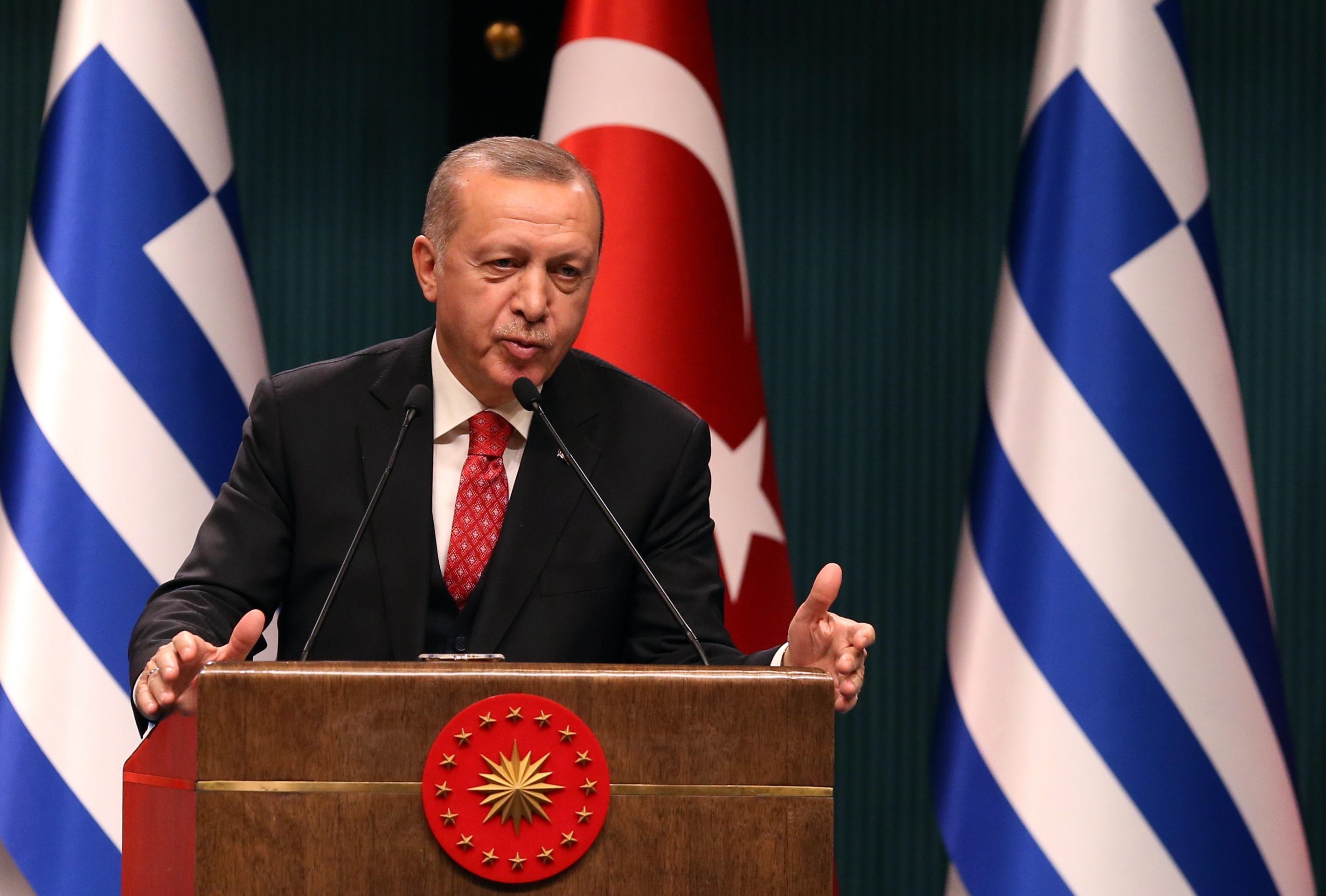 Erdogan: "La Grecia non si trasformi in un rifugio per i golpisti"