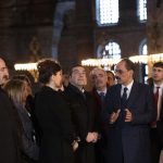 Il primo ministro greco in visita al museo di Santa Sofia di Istanbul