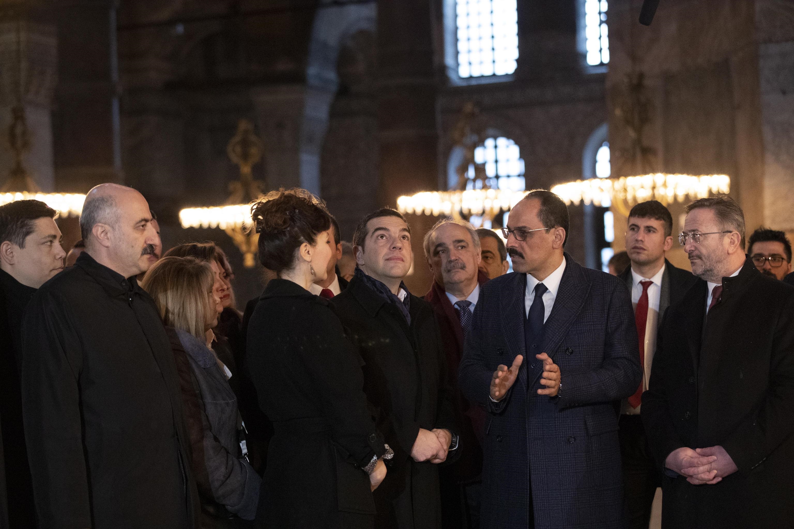 Il primo ministro greco in visita al museo di Santa Sofia di Istanbul