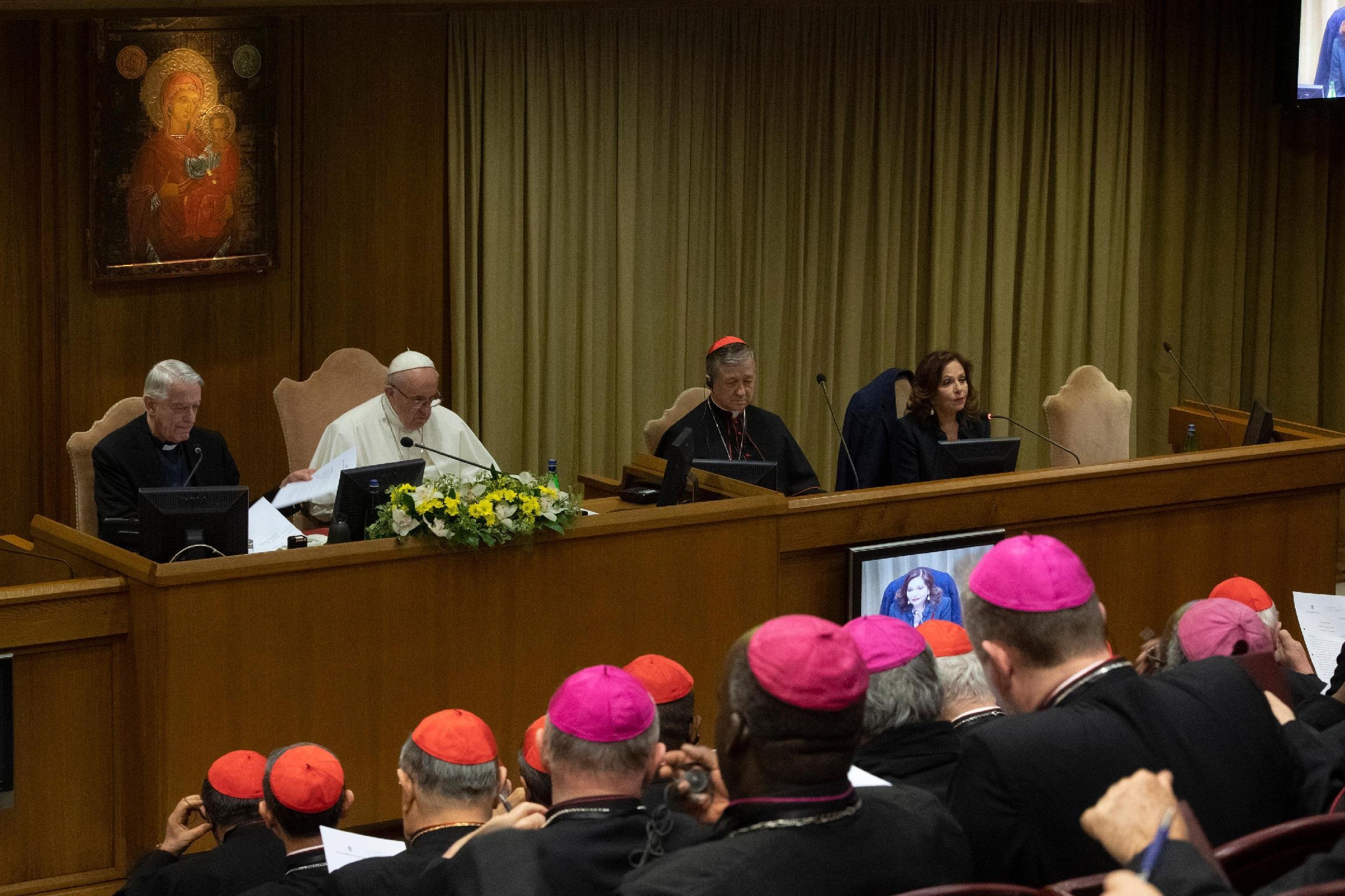 Al via il lavoro dei 190 vescovi nell'ultima giornata del summit per far luce sullo scandalo degli abusi nella Chiesa