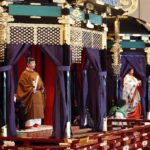 L'imperatore è considerato una sorta di “papa” dello Shintoismo, secondo cui la sua figura ha forti connotazioni religiose