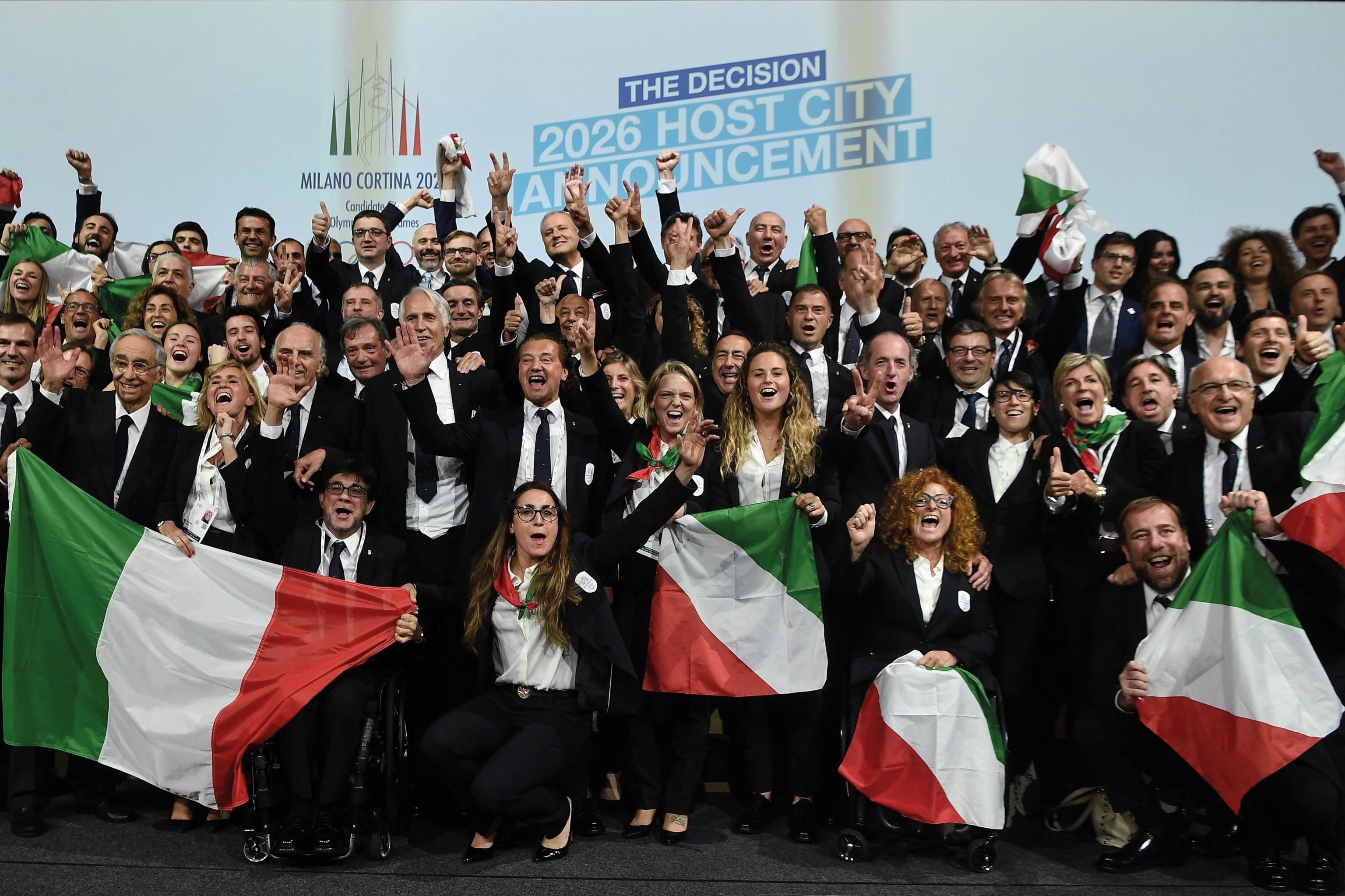 Milano-Cortina 2026, 24 giugno: la delegazione italiana esulta per l'assegnazione dei giochi olimpici invernali del 2026 alle città di Milano e Cortina