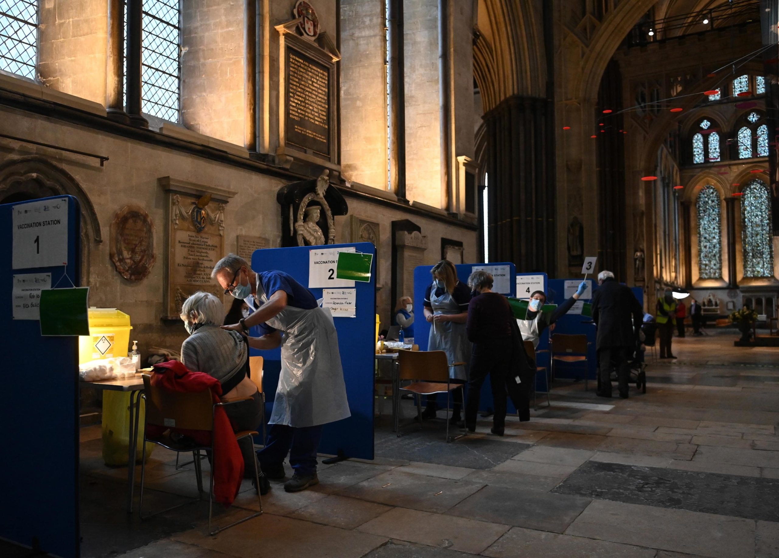 Nel Regno Unito si sfrutta ogni spazio disponibile. In foto la Cattedrale di Salsbury