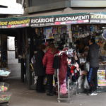 Edicola all'esterno della stazione ferroviaria a Piazzale Flaminio Edicola all'esterno della stazione ferroviaria a Piazzale Flaminio