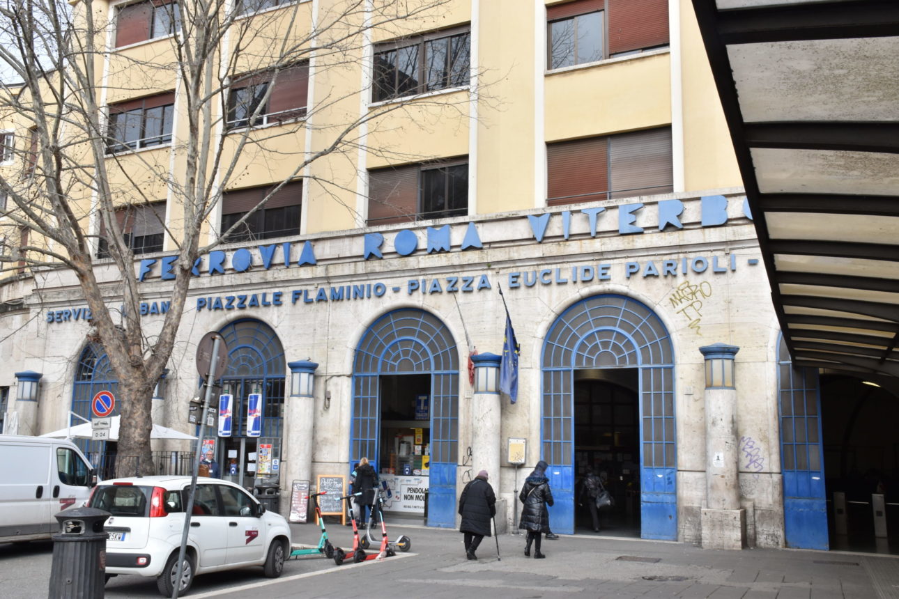 Esterno del capolinea della ferrovia Roma Nord a Piazzale Flaminio Esterno del capolinea della ferrovia Roma Nord a Piazzale Flaminio