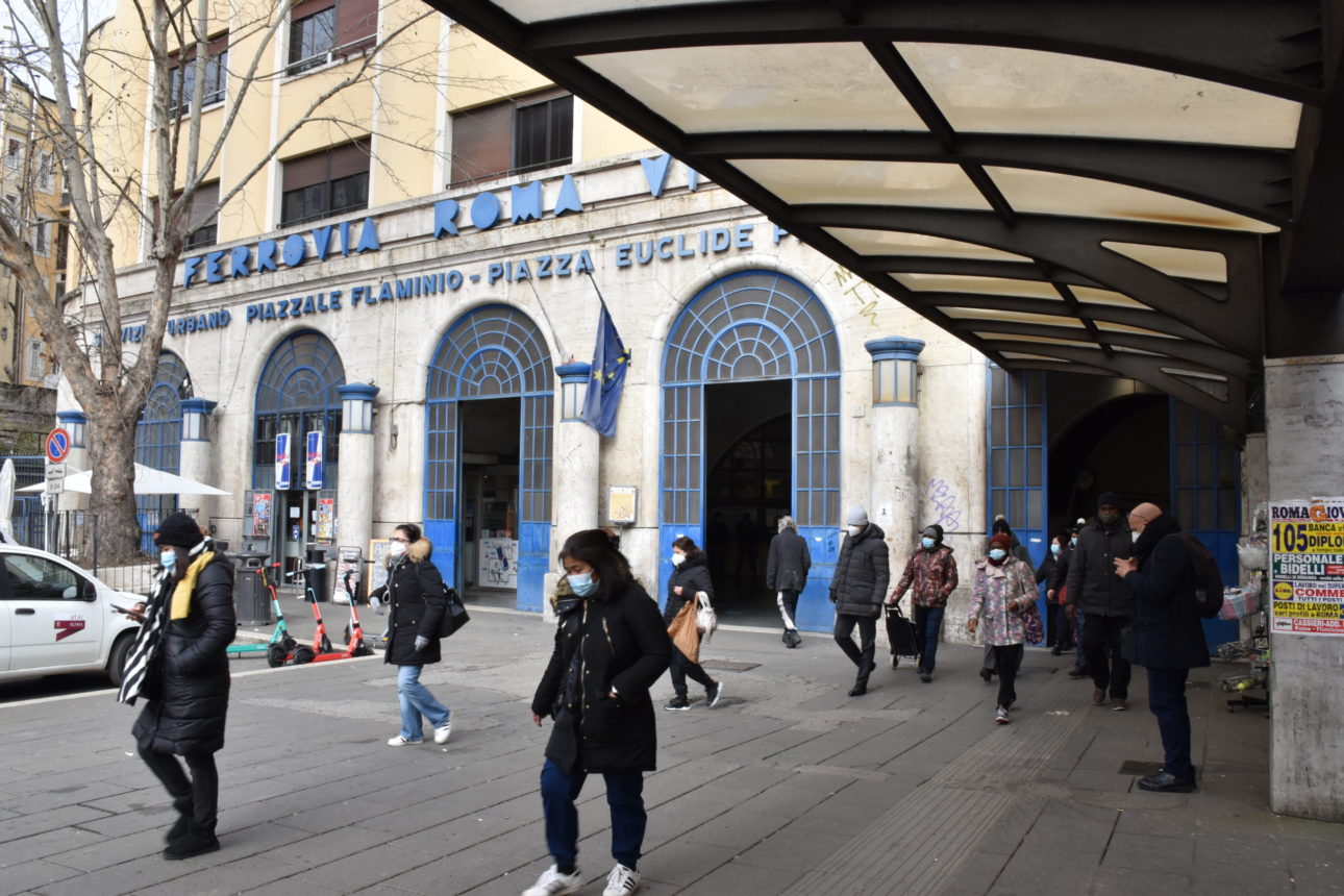 Esterno della ferrovia Roma Nord a Piazzale Flaminio Esterno della ferrovia Roma Nord a Piazzale Flaminio