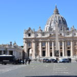 Piazza San Pietro presidiata dalle Forze dell'Ordine
