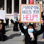 La comunità birmana di Londra protesta davanti al Parlamento inglese