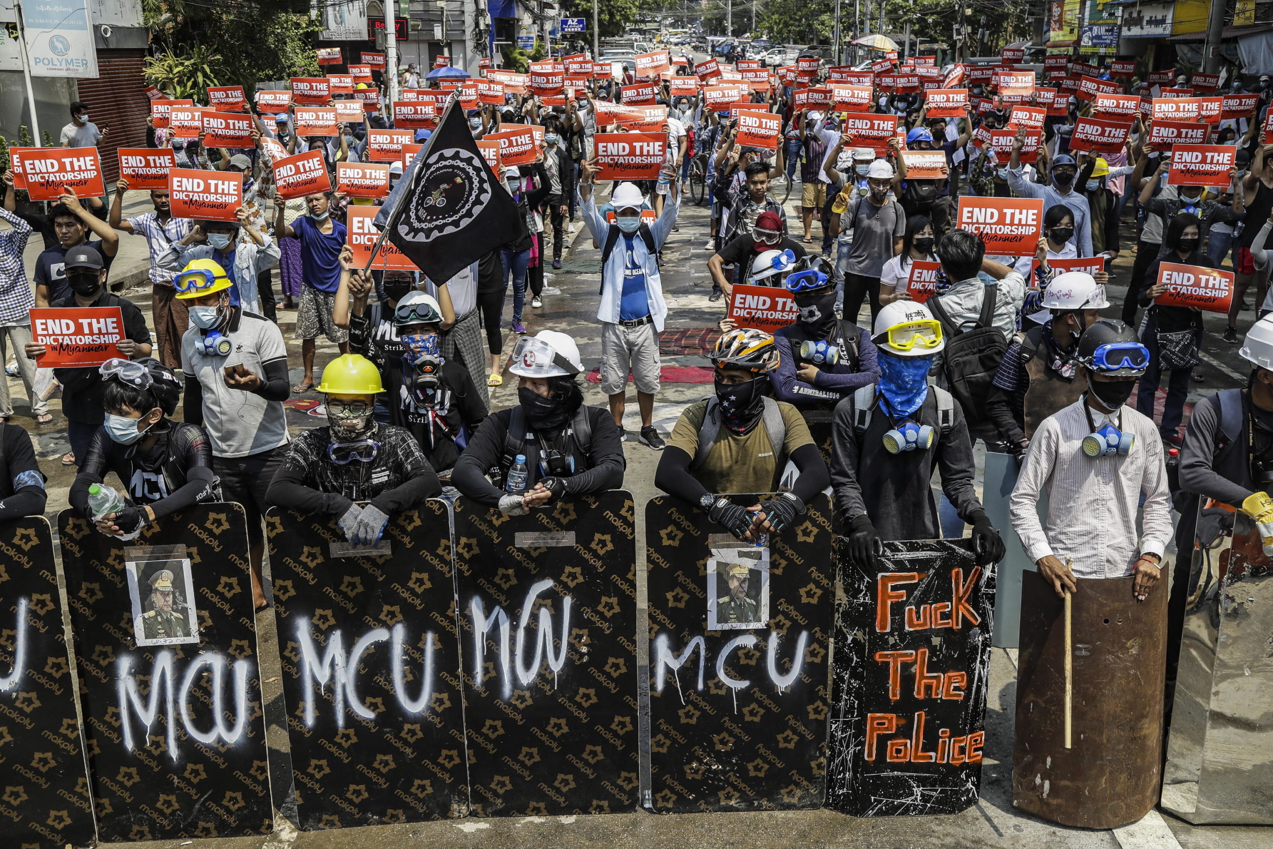 Protesta contro i militari nella città birmana di Mandalay