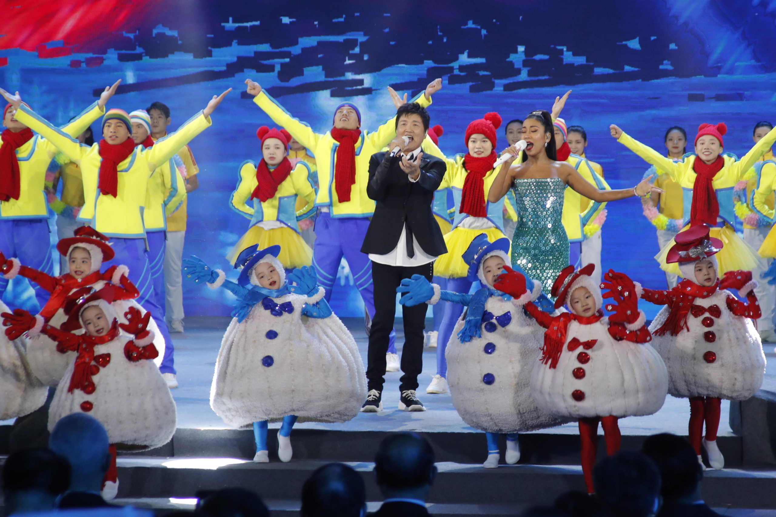 Una presentazione ricca di spettacoli Una presentazione ricca di spettacoli