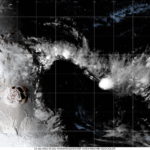 Un'immagine satellitare mostra l'eruzione del vulcano Hunga Tonga-Hunga Ha'apai