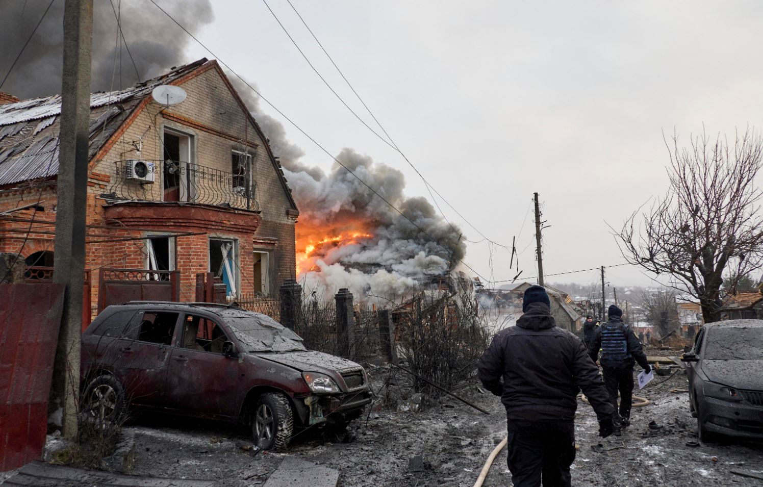 Un edificio a fuoco a Kharkiv